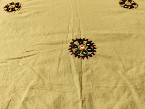 Ghabakala_SKUDUPATTAN02_Beige-Hand-Embroidered-Mirror-Work-Cotton-Dupatta