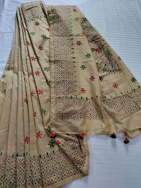 Ghabakala_SKUKANTHA04_Beige-Kantha-Work-Silk-Cotton-Sari