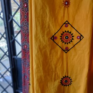 Ghabakala_SKUDUPATTAN05_Turmeric-Yellow-Hand-Embroidered-Mirror-Work-Cotton-Dupatta-9