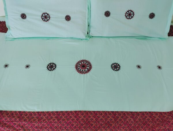 Ghabakala_SKUHESBEDSHEET02_Green-Hand-Embroidered-Single-Bed-Bedsheet-With-Pillow-Covers
