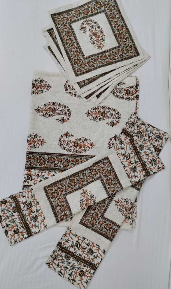 Ghabakala_SKUDIWANSETK04_Hand-Block-Print-Diwan-Set-With-Bloster-Covers-And-Cushion-Covers