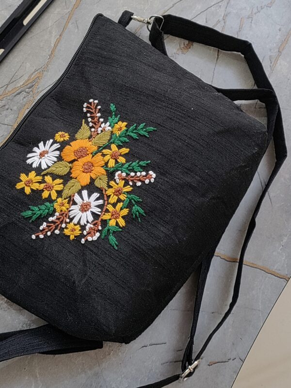 Ghabakala_SKUSLINGBAG2_Hand-Embroidered-Sling-Bag-02