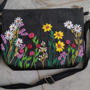Ghabakala_SKUSLINGBAG_Hand-Embroidered-Sling-Bag-01